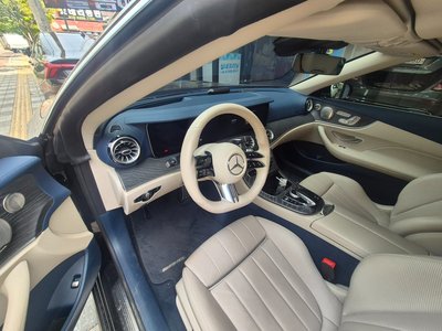 MERCEDES-BENZ E-CLASS - 2