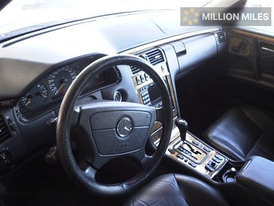 MERCEDES-BENZ E-CLASS - 3