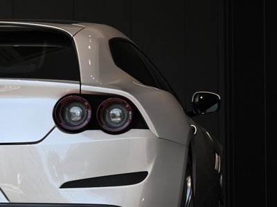 صورة 12 لـ 2017 Ferrari GTC4 LUSSO
