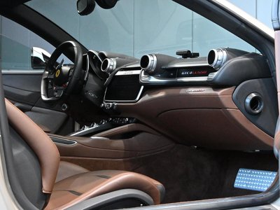 صورة 19 لـ 2017 Ferrari GTC4 LUSSO