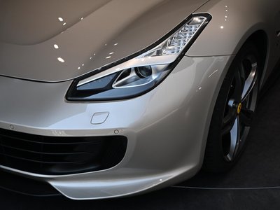صورة 6 لـ 2017 Ferrari GTC4 LUSSO