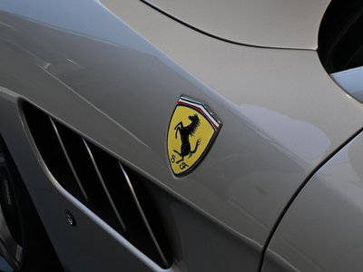 صورة 7 لـ 2017 Ferrari GTC4 LUSSO