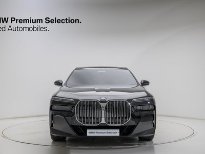 2023 BMW 7 SERIES photo 2