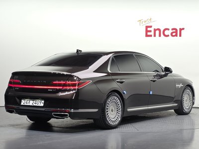 GENESIS G90 - 3