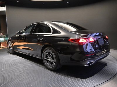 MERCEDES-BENZ E-CLASS - 7