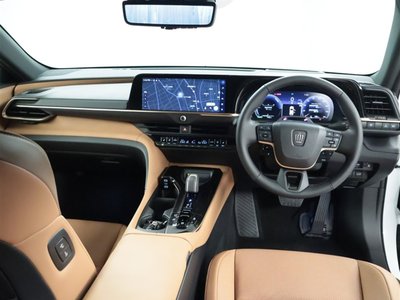 2024 Toyota CROWN SPORT photo 5