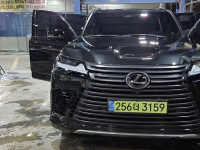 LEXUS LX - 2