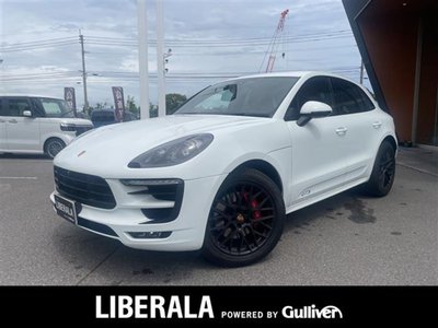 PORSCHE MACAN - 1