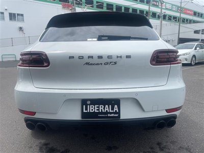 PORSCHE MACAN - 4