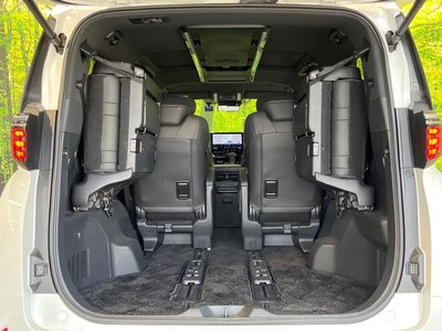 2023 Toyota ALPHARD — миниатюра 12