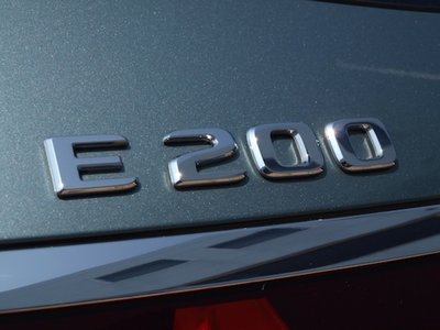 2025 Mercedes-BENZ E-CLASS 缩略图 35