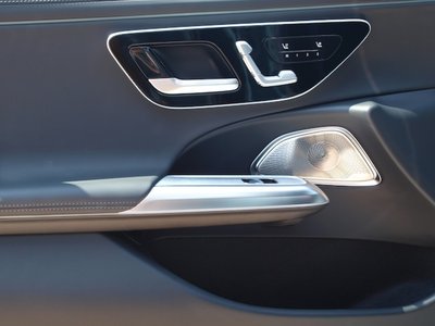 صورة 7 لـ 2025 Mercedes-BENZ E-CLASS
