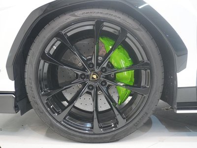2019 Lamborghini URUS 照片 7