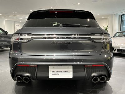 PORSCHE MACAN - 5