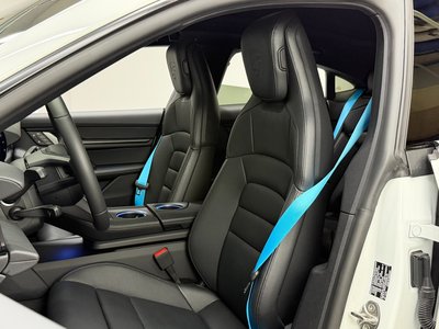 2025 Porsche TAYCAN 照片 10