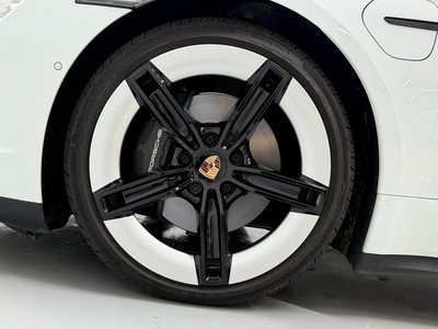 2025 Porsche TAYCAN 照片 6
