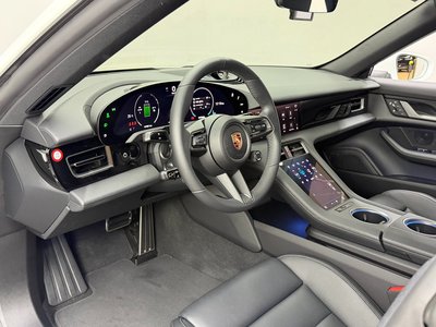 2025 Porsche TAYCAN 照片 4
