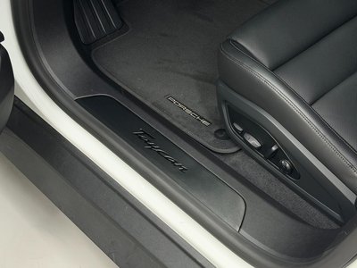 2025 Porsche TAYCAN 缩略图 12