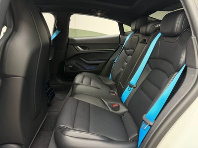 2025 Porsche TAYCAN 缩略图 19