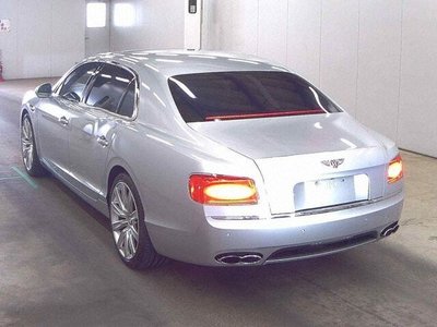 BENTLEY FLYING SPUR - 2