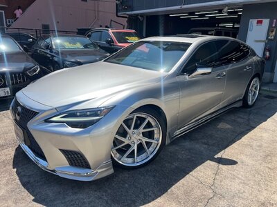 LEXUS LS