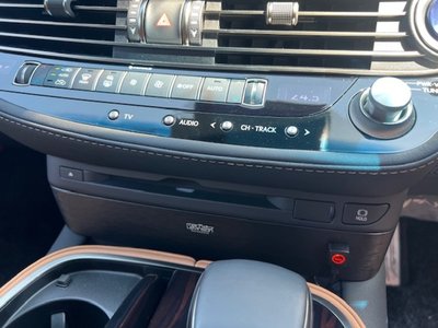 صورة مصغرة 29 لـ 2022 Lexus LS