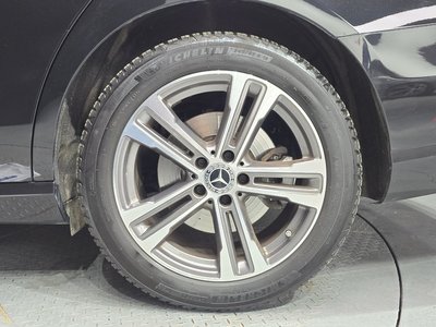 MERCEDES-BENZ E-CLASS - 8
