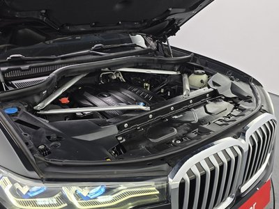 BMW X7 - 7