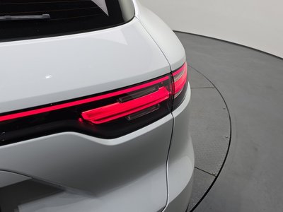 PORSCHE CAYENNE - 10