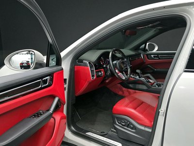 PORSCHE CAYENNE - 10