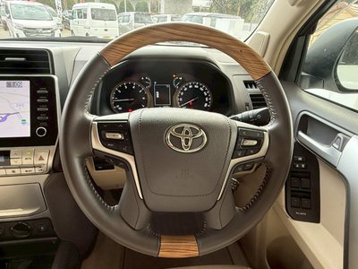 TOYOTA LAND CRUISER PRADO - 6