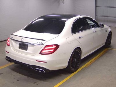 MERCEDES-BENZ E-CLASS - 5