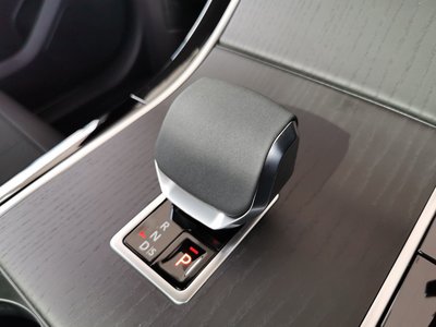 LAND ROVER RANGE ROVER VELAR 2024 thumbnail 20