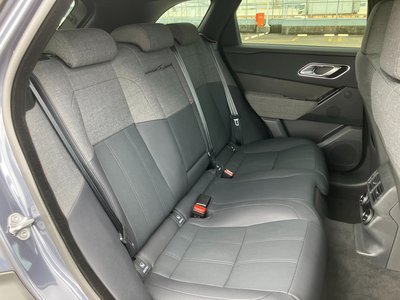LAND ROVER RANGE ROVER VELAR 2024 thumbnail 22
