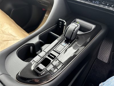 2026 Toyota CROWN SPORT thumbnail 34