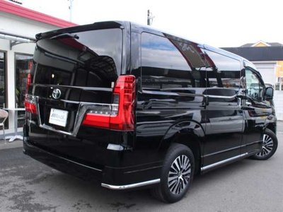 TOYOTA GRAND ACE - 7