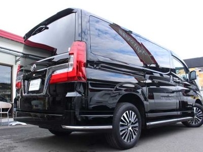 TOYOTA GRAND ACE - 8