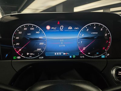 MERCEDES-BENZ E-CLASS - 6