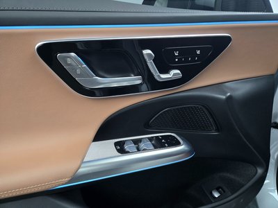 MERCEDES-BENZ E-CLASS - 8