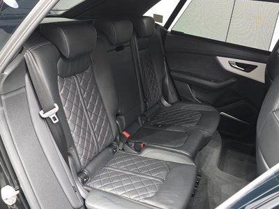 2023 AUDI Q8 — миниатюра 11