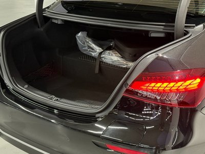 MERCEDES-BENZ E-CLASS - 10