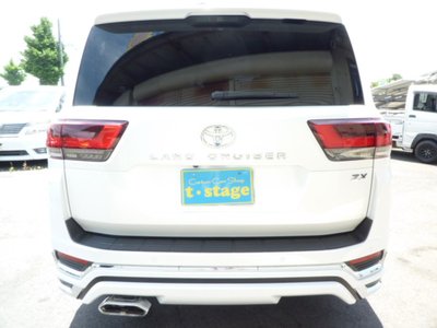 TOYOTA LAND CRUISER 300 - 9
