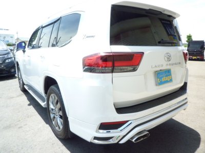 TOYOTA LAND CRUISER 300 - 10