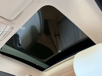 MERCEDES-BENZ E-CLASS - 10