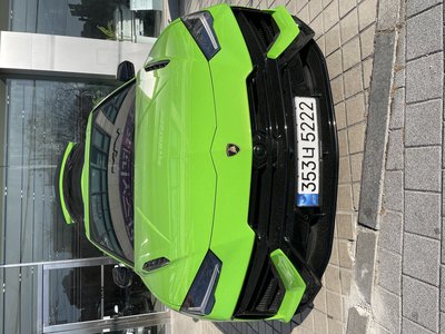 LAMBORGHINI URUS - 1