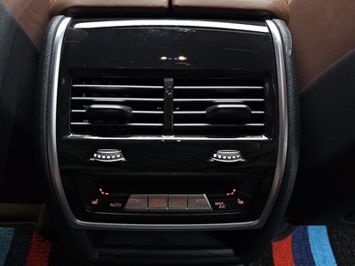2022 BMW X6 — миниатюра 24