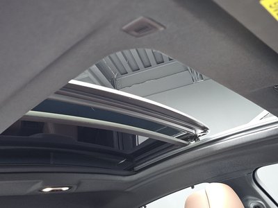 2022 BMW X6 — миниатюра 25
