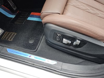 2022 BMW X6 — миниатюра 32