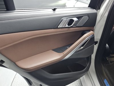 2022 BMW X6 — миниатюра 15