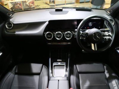 MERCEDES-BENZ C-CLASS - 4